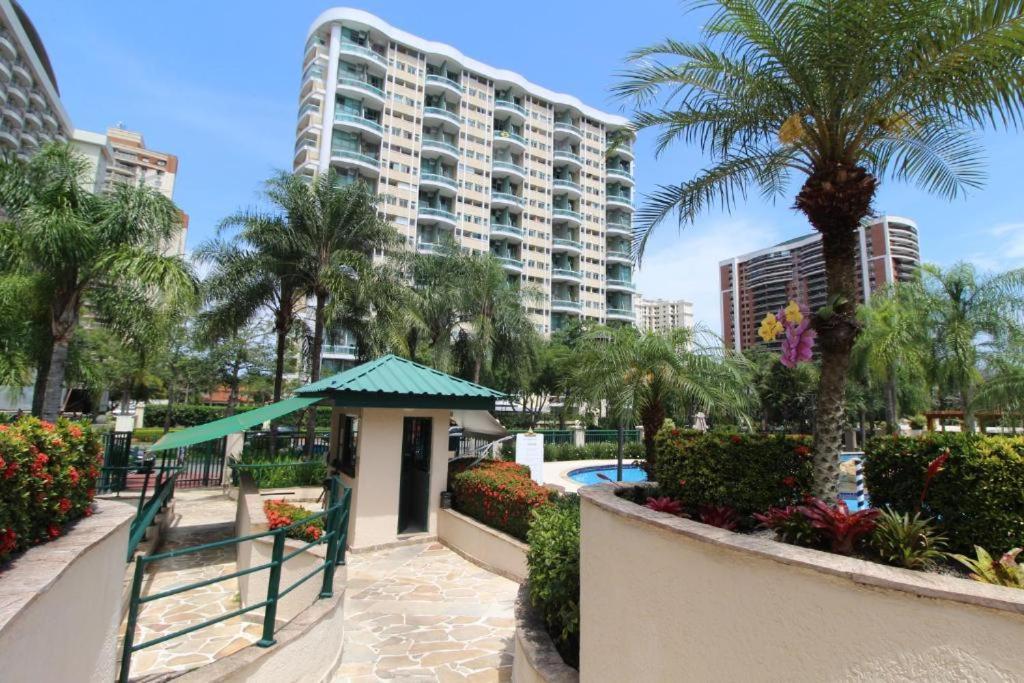 Barra Da Tijuca - 508 - De Frente Para Maravilhosa Piscina - Estacionamento Gratuito - Academia Comphania Atletica - Balsa Para Praia Gratis - Microondas - Geladeira Grande - Recepcao 24Horas - Wi-Fi - Com Pia Rio de Janeiro Exterior photo